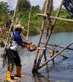 (Proses Pemotongan Tiang Ponton)