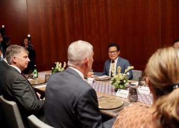 Wakil Ketua DPR RI Koordinator Bidang Kesejahteraan Rakyat (Korkesra) Abdul Muhaimin Iskandar saat pertemuan bilateral dengan Ketua Parlemen Inggris, Sir Lindsay Harvey Hoyle
