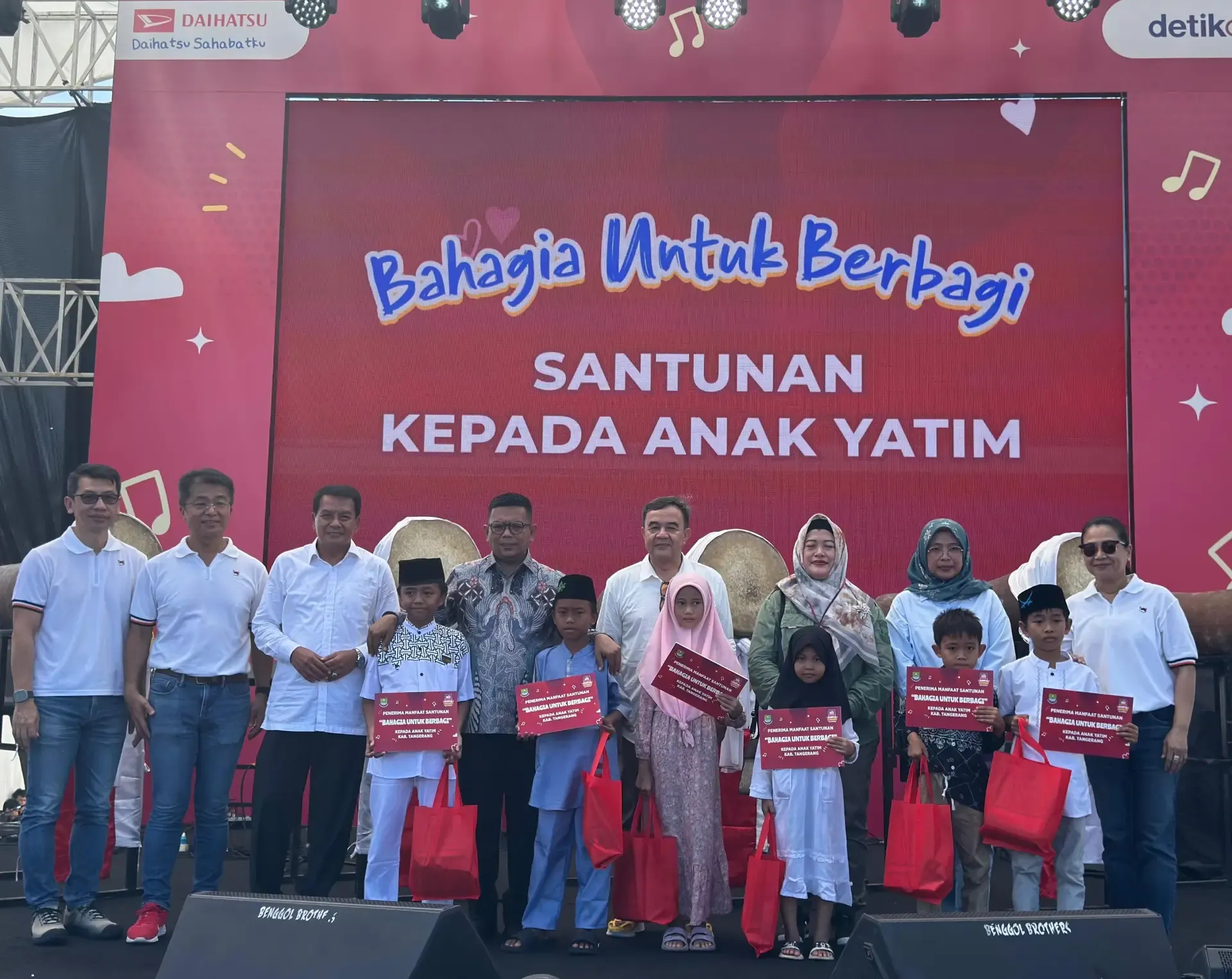 Pemberian Santunan Dari Pemerintah Daerah Kepada Yayasan Panti Asuhan