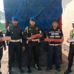Petugas gabungan mengamankan rokok diduga ilegal di kawasan Pelabuhan Trisakti Banjarmasin
